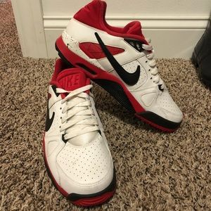 Nike Air Men size 9 Worn once excellent condition